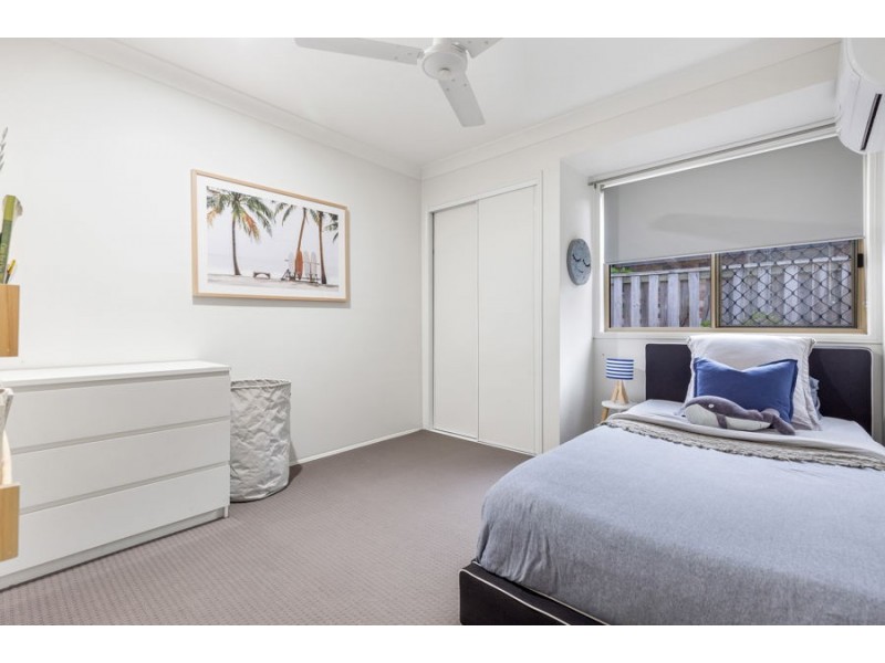 5 Cynthia Place, Wakerley QLD 4154