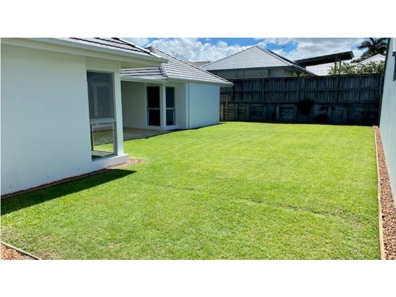 12 Watervale Parade, Wakerley QLD 4154