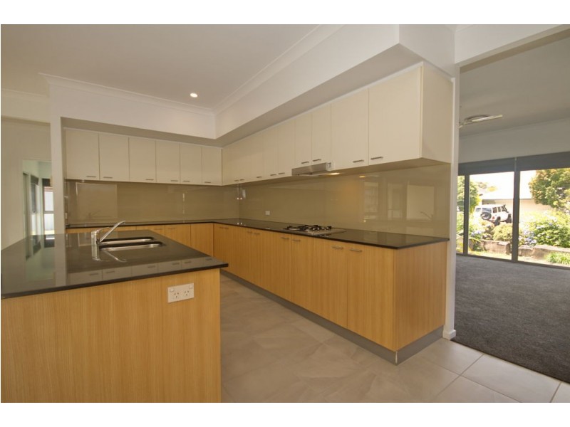 12 Watervale Parade, Wakerley QLD 4154