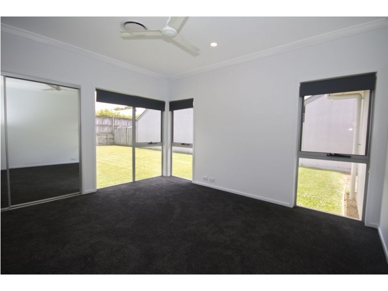 12 Watervale Parade, Wakerley QLD 4154