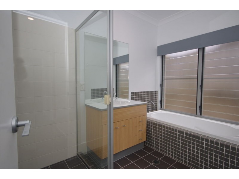 12 Watervale Parade, Wakerley QLD 4154