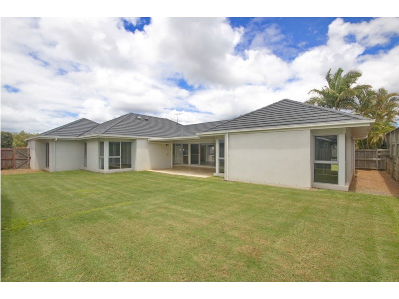 12 Watervale Parade, Wakerley QLD 4154