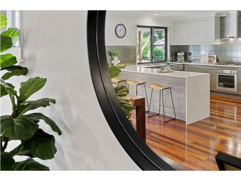 24 Sunflower Street, Wynnum QLD 4178