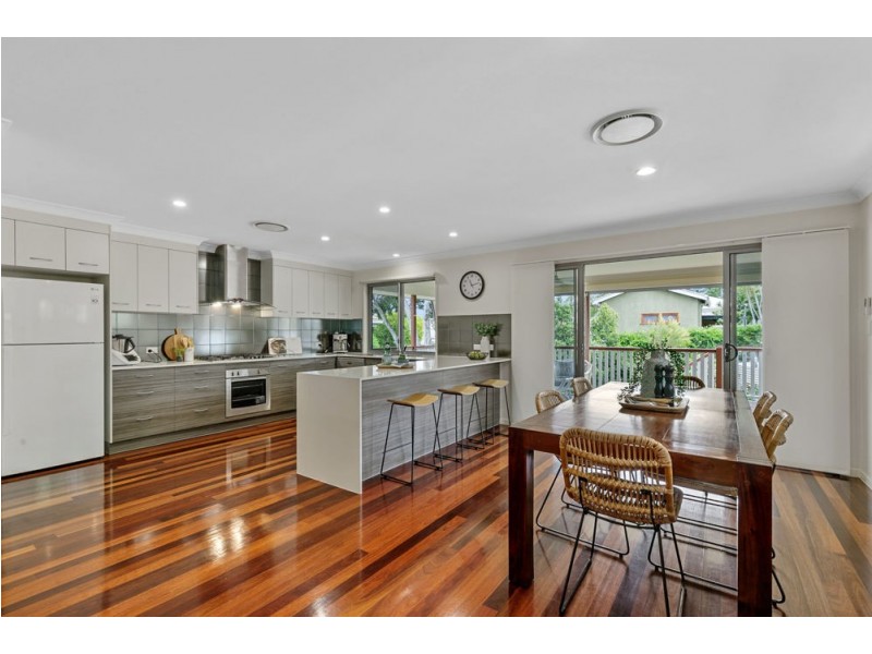 24 Sunflower Street, Wynnum QLD 4178