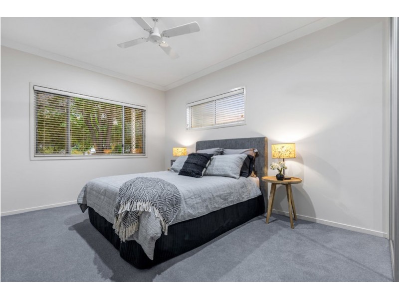 7 School Lane, Manly QLD 4179