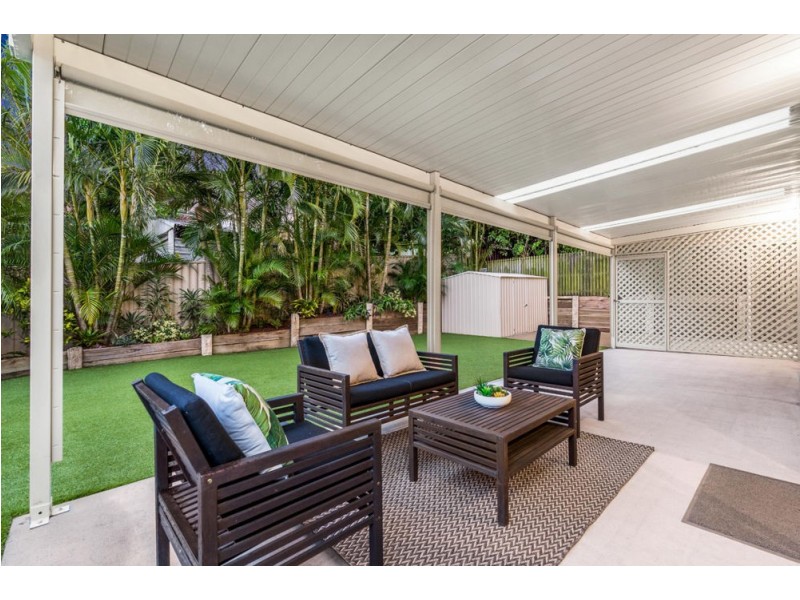 7 School Lane, Manly QLD 4179