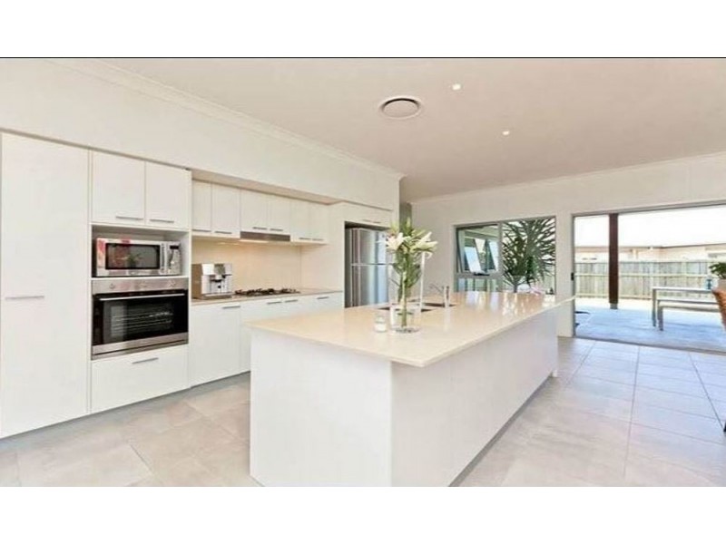 11 Franklin Street, Wakerley QLD 4154