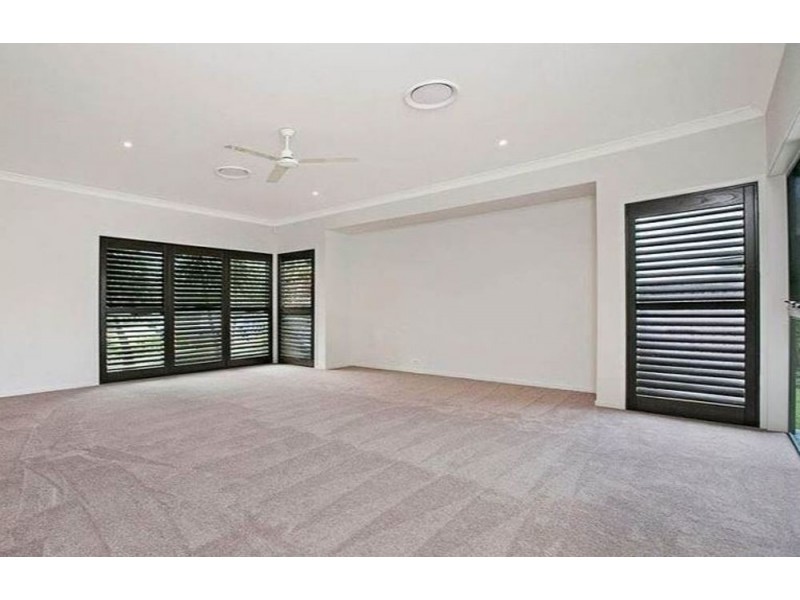 11 Franklin Street, Wakerley QLD 4154