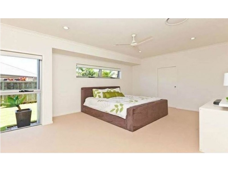 11 Franklin Street, Wakerley QLD 4154