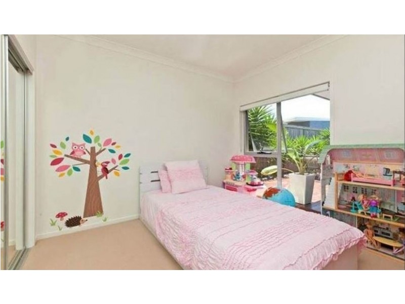 11 Franklin Street, Wakerley QLD 4154