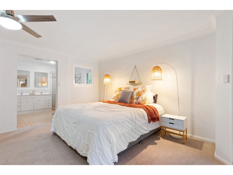15 Joy Place, Wakerley QLD 4154