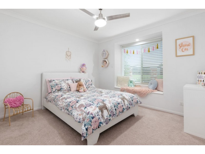 15 Joy Place, Wakerley QLD 4154