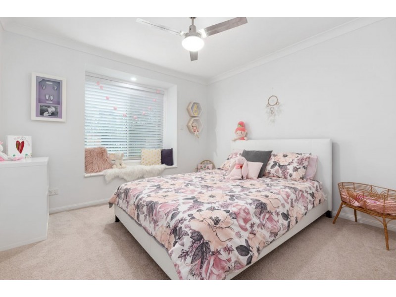 15 Joy Place, Wakerley QLD 4154