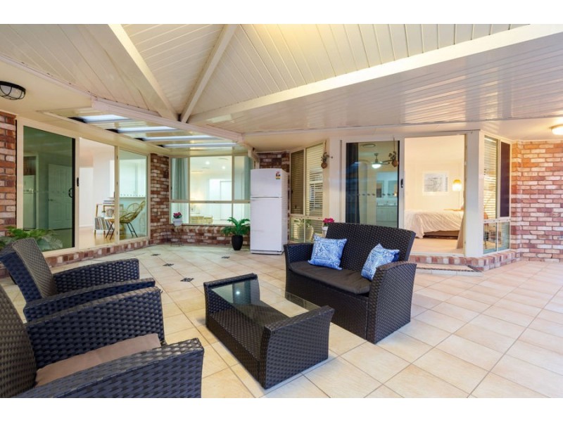 15 Joy Place, Wakerley QLD 4154