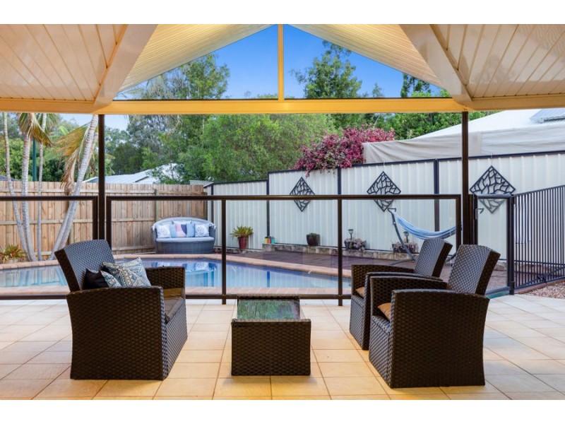 15 Joy Place, Wakerley QLD 4154