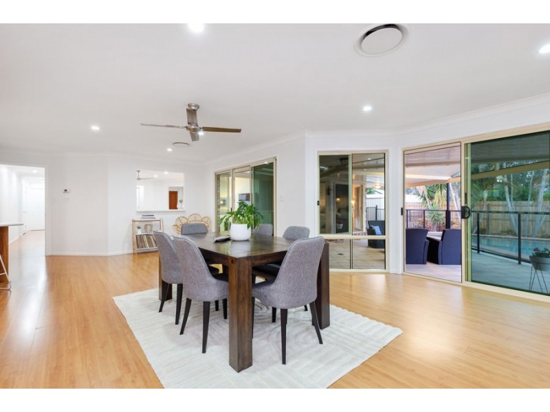 15 Joy Place, Wakerley QLD 4154