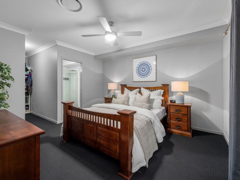 11 Foxwood Circuit, Wakerley QLD 4154