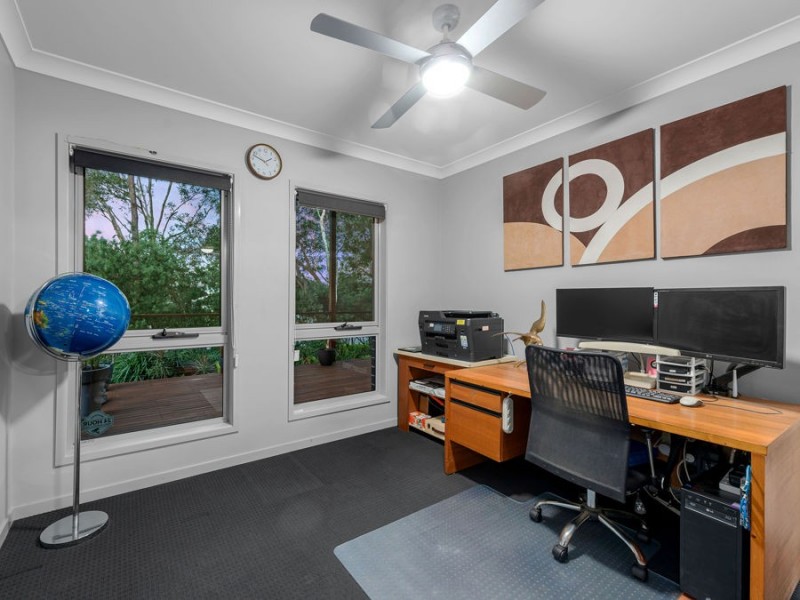 11 Foxwood Circuit, Wakerley QLD 4154