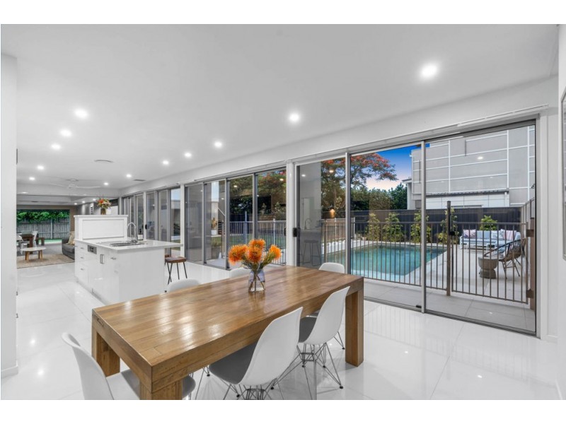 18 Nile Close, Wakerley QLD 4154