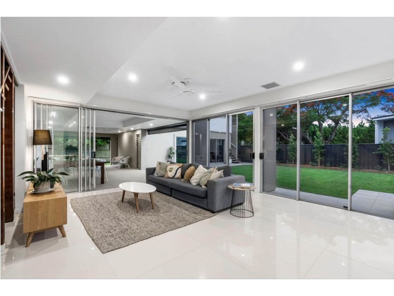 18 Nile Close, Wakerley QLD 4154