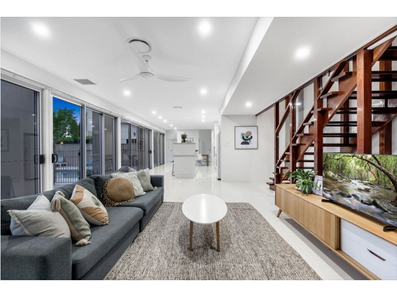 18 Nile Close, Wakerley QLD 4154