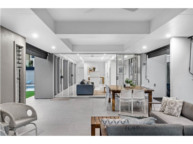 18 Nile Close, Wakerley QLD 4154