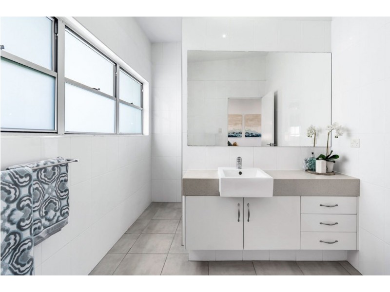 18 Nile Close, Wakerley QLD 4154