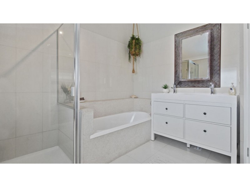 151 Ernest Street, Manly QLD 4179