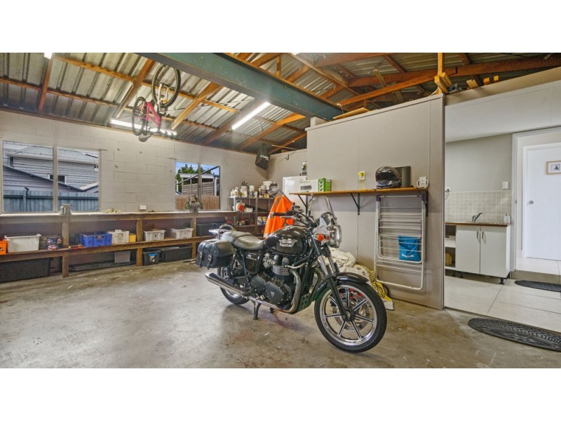 151 Ernest Street, Manly QLD 4179