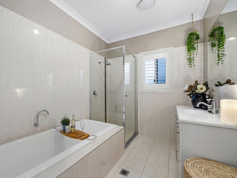 66 Hindes Street, Lota QLD 4179