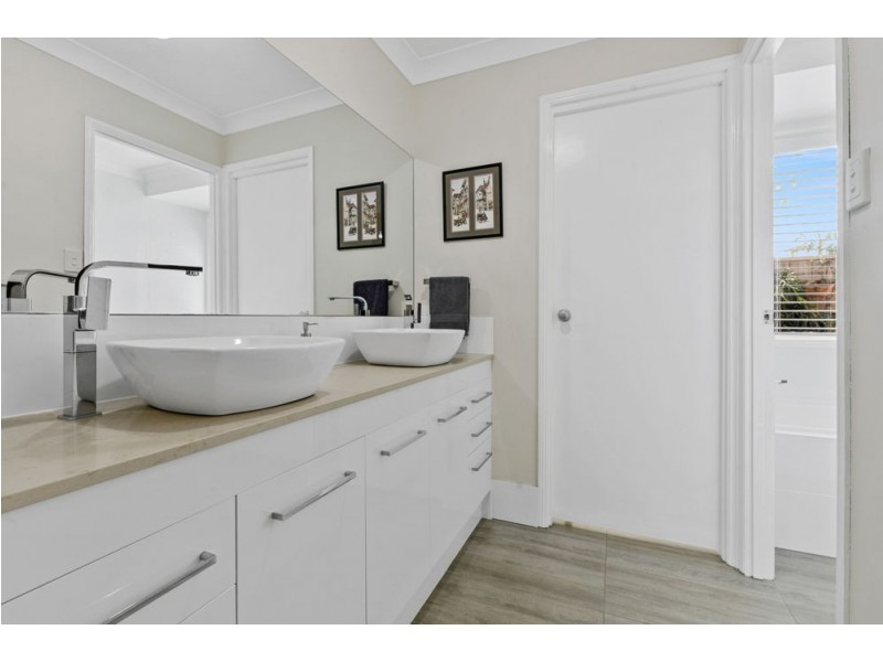 22 Trevally Crescent, Manly West QLD 4179