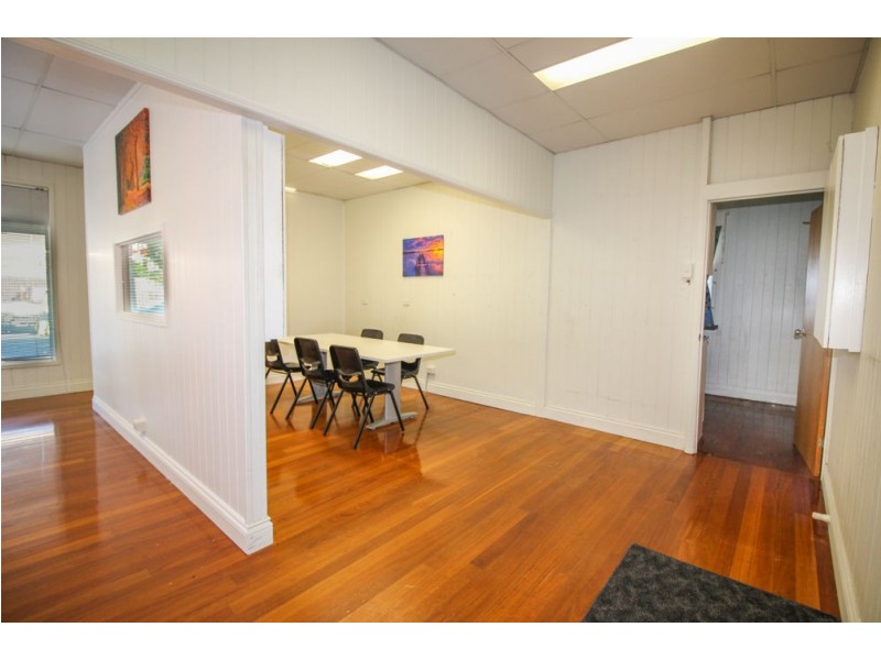 52-54 Tingal Road, Wynnum QLD 4178