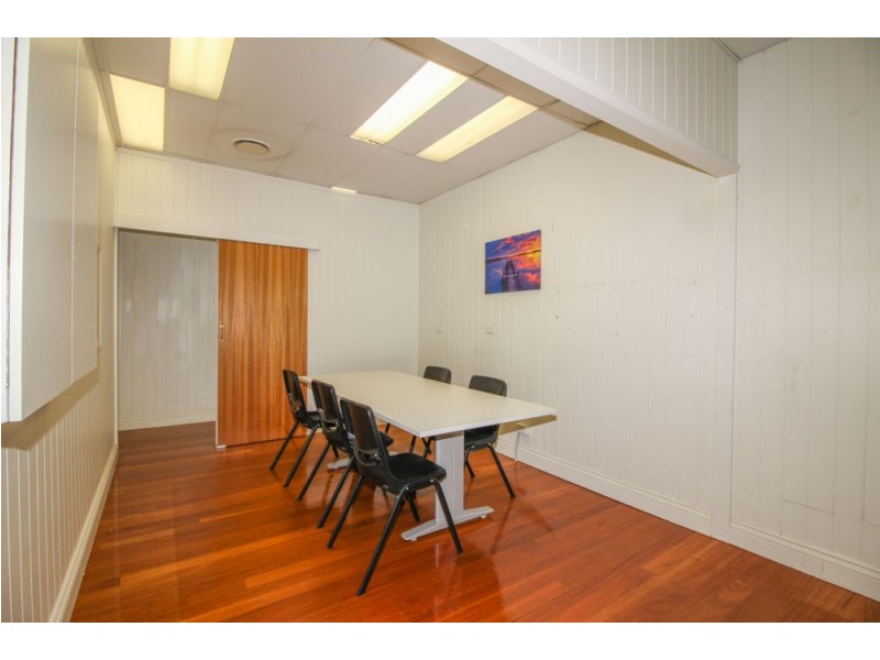 52-54 Tingal Road, Wynnum QLD 4178