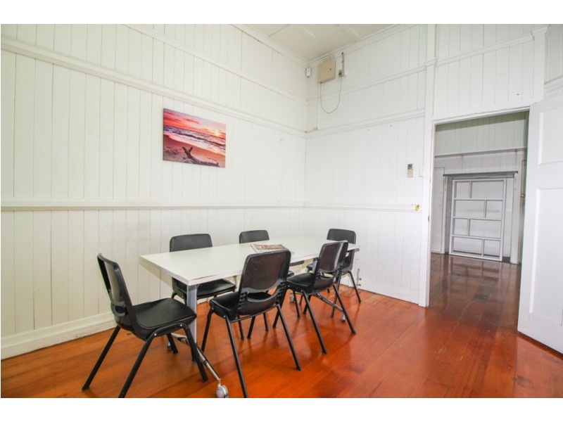 52-54 Tingal Road, Wynnum QLD 4178