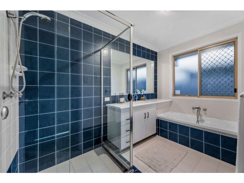 24 Willis Street, Wakerley QLD 4154