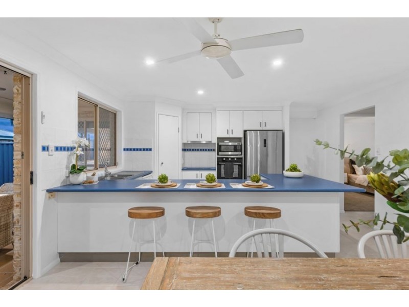 24 Willis Street, Wakerley QLD 4154