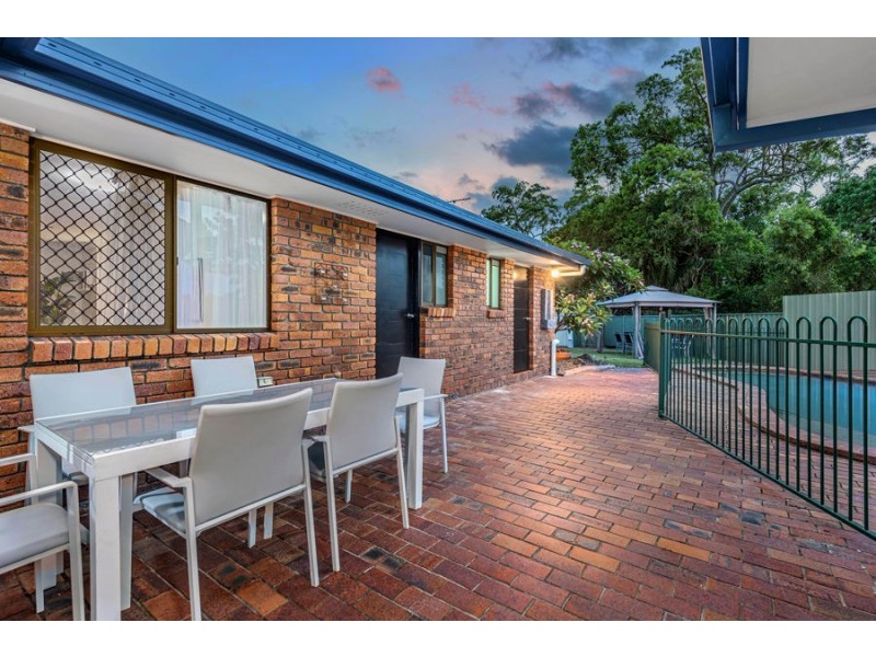 20 Maxwell Place, Wynnum West QLD 4178