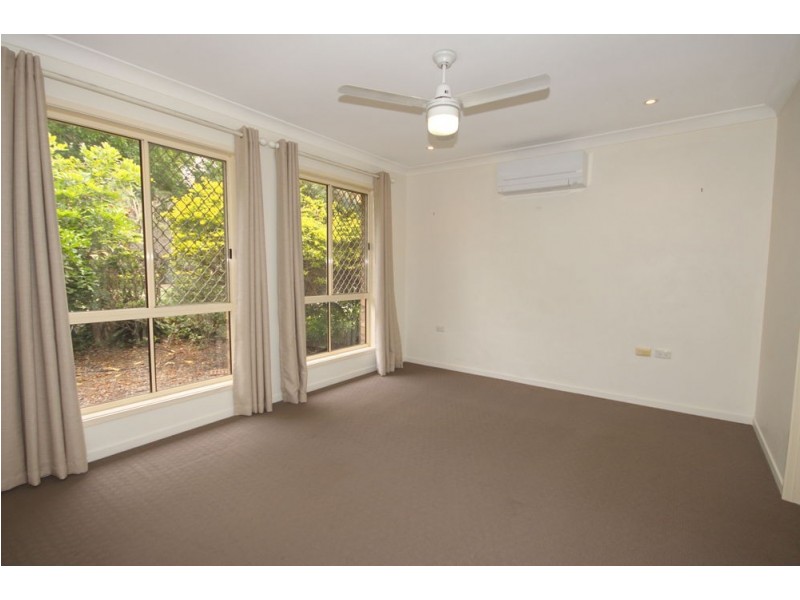 3 Teraglin St, Manly West QLD 4179
