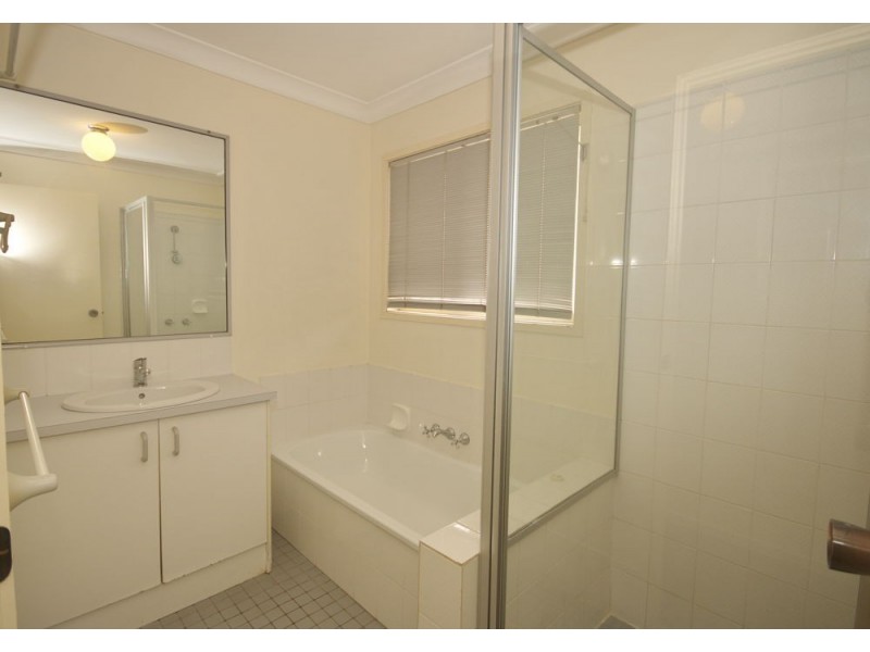 3 Teraglin St, Manly West QLD 4179