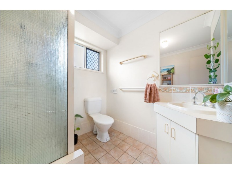 109 Evelyn Road, Wynnum West QLD 4178