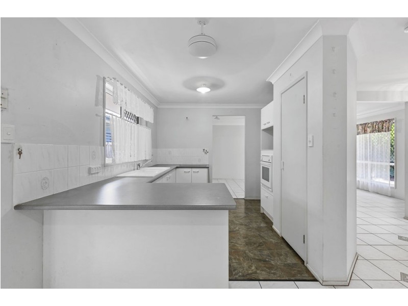 17 Haig Street, Wynnum West QLD 4178