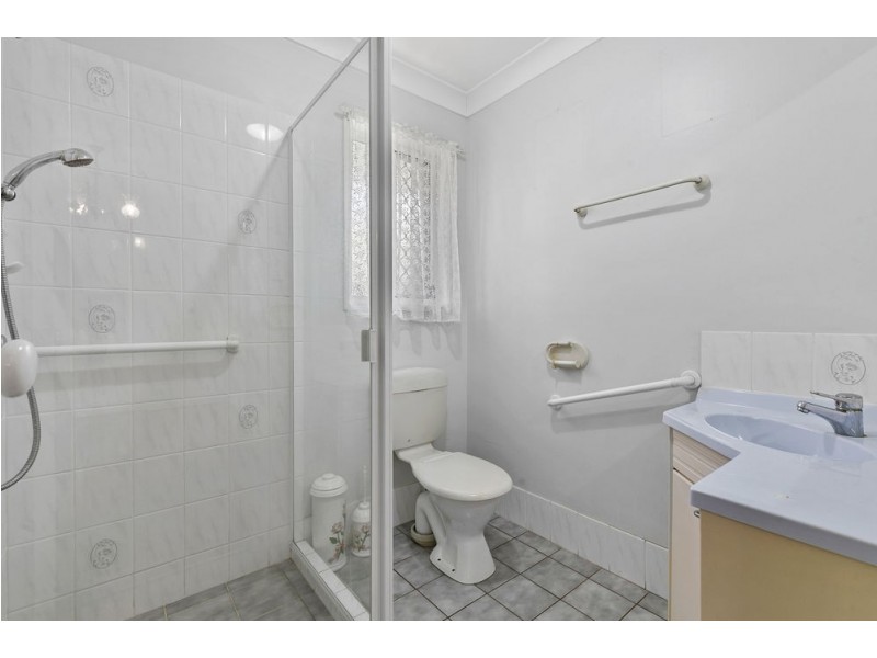 17 Haig Street, Wynnum West QLD 4178