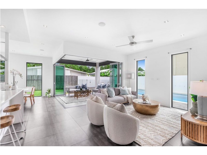 7 Peregian Close, Manly West QLD 4179