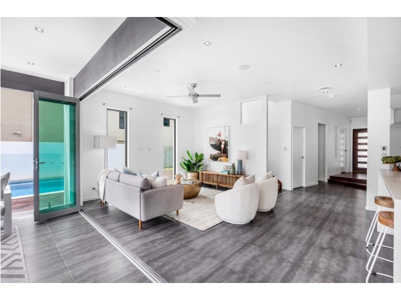 7 Peregian Close, Manly West QLD 4179