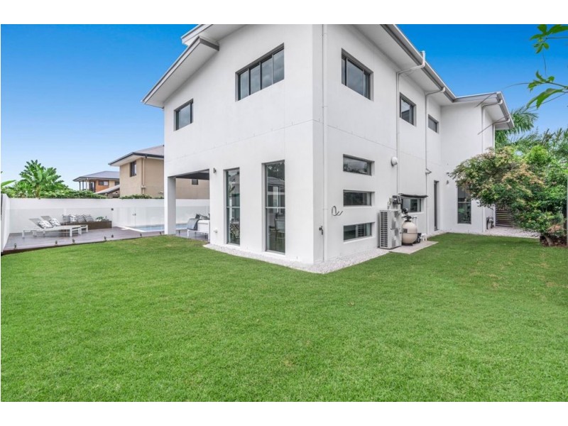 7 Peregian Close, Manly West QLD 4179