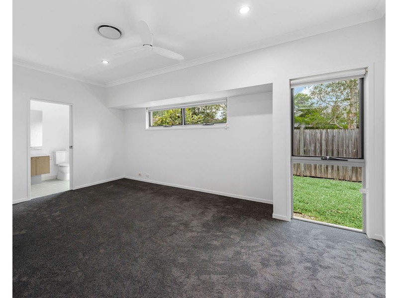 63 Torrens Crescent, Wakerley QLD 4154
