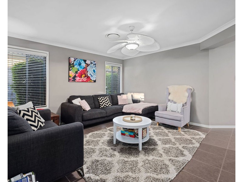 6 Baychester Place, Wakerley QLD 4154