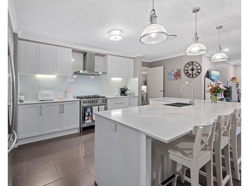 6 Baychester Place, Wakerley QLD 4154