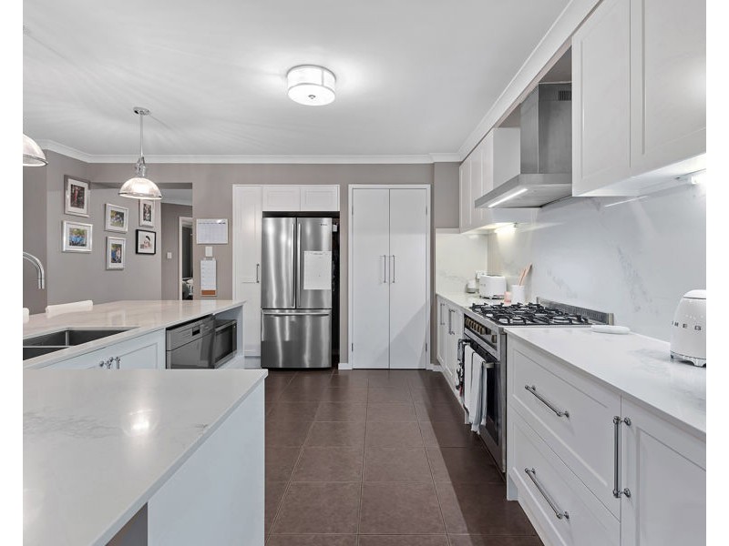 6 Baychester Place, Wakerley QLD 4154