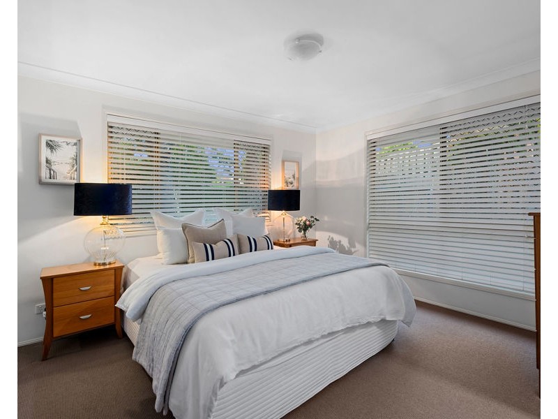 6 Matthews Way, Wakerley QLD 4154